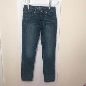 American Eagle Skinny Jean dark wash Size 6 Short